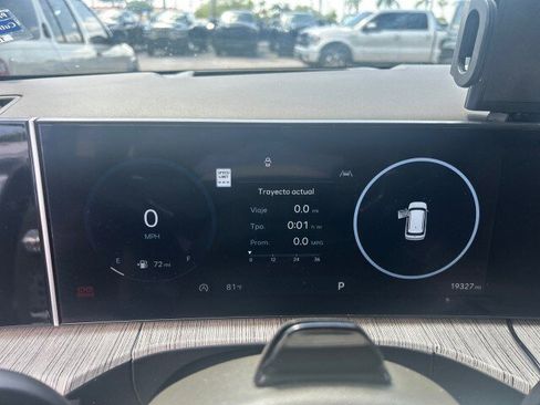 Used 2024 Hyundai Santa Fe Calligraphy image 6