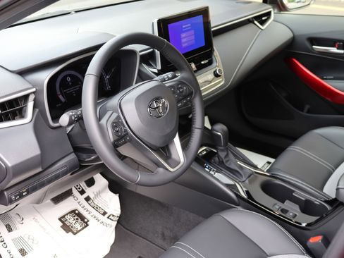 Certified 2025 Toyota Corolla XSE FWD image 23