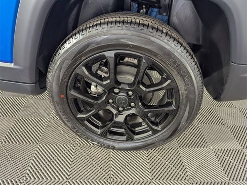 New 2026 Jeep Compass Latitude image 17