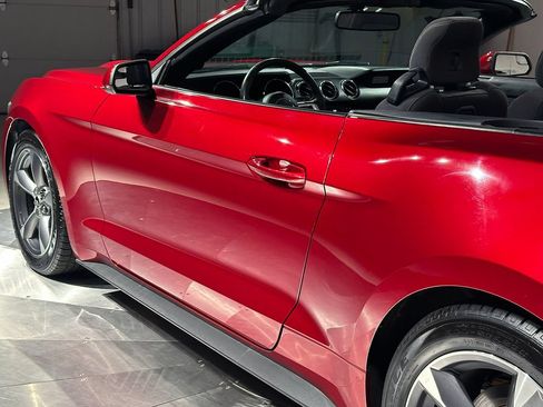 Used 2015 Ford Mustang Convertible w/ Equipment Group 051A RWD image 27