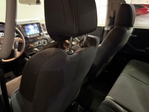 Certified 2024 Nissan Frontier SV image 27