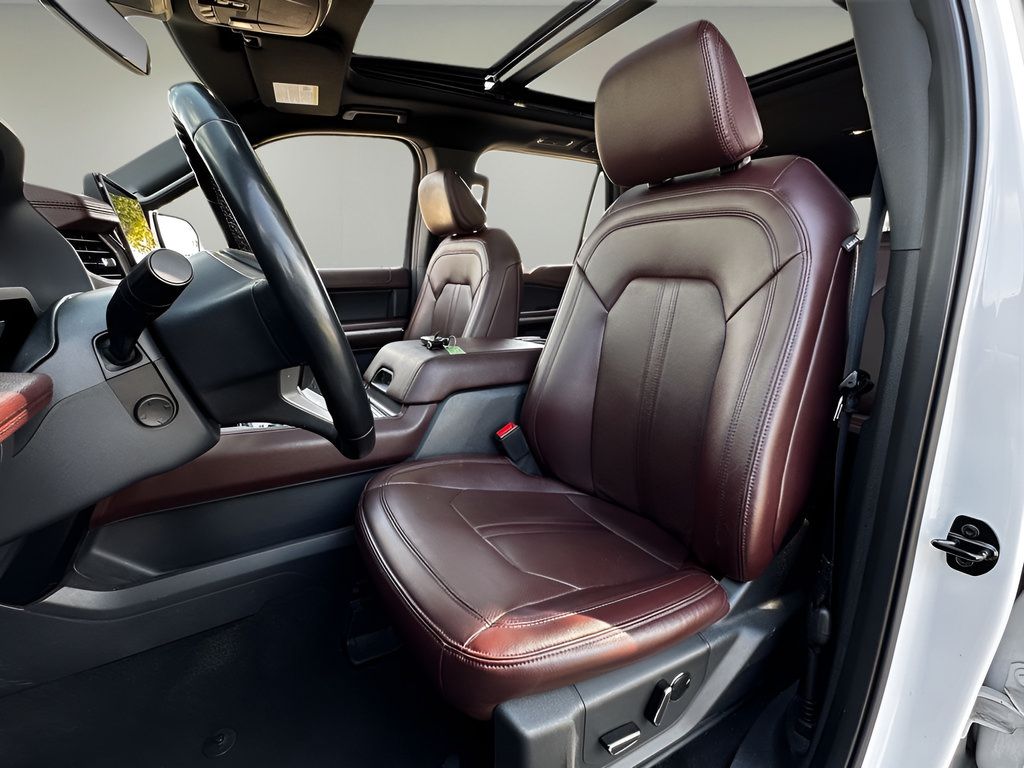 Used 2024 Ford Expedition Max Limited RWD image 5