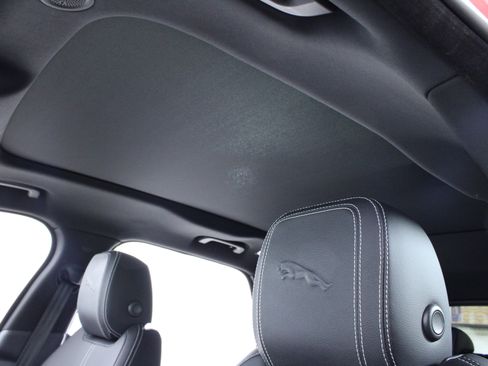 Used 2026 Jaguar F-PACE R-Dynamic S image 31