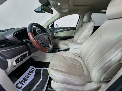 Used 2019 Lincoln MKC Reserve w/ MKC Climate Package AWD/4WD image 21