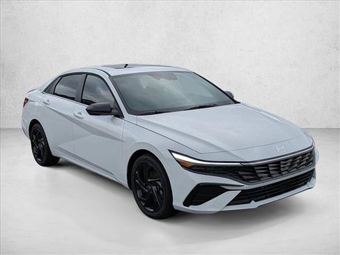 New 2026 Hyundai Elantra SEL Sport Premium FWD image 3