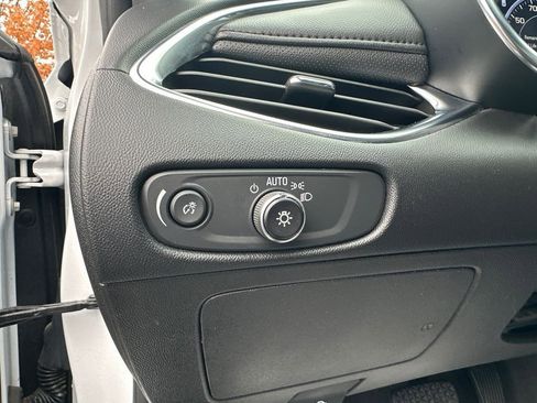 Used 2024 Chevrolet Malibu LT image 21