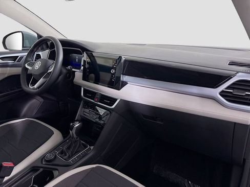 New 2026 Volkswagen Taos SE AWD/4WD image 30