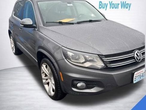 Used 2013 Volkswagen Tiguan SEL AWD/4WD image 2