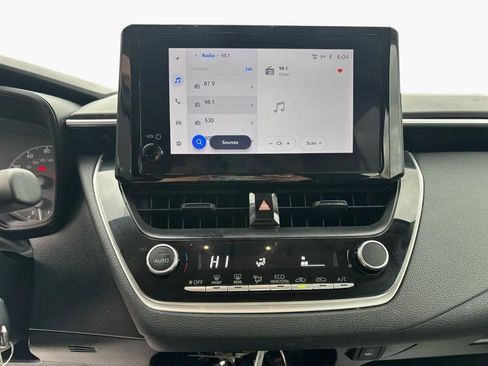 Used 2024 Toyota Corolla LE image 14