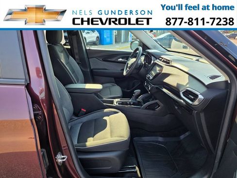 Used 2022 Chevrolet TrailBlazer LT w/ Convenience Package AWD/4WD image 13