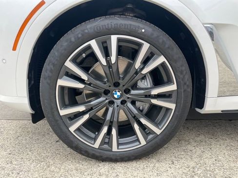 New 2026 BMW X7 xDrive40i image 24