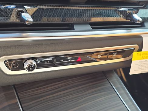 New 2026 BMW X5 xDrive50e w/ M Sport Package image 27