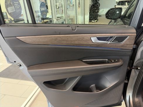 Used 2024 Volkswagen Atlas SEL Premium R-Line AWD/4WD image 22