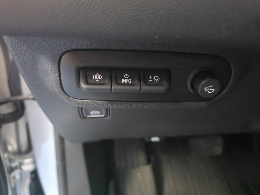 Certified 2022 GMC Terrain AT4 w/ Infotainment Package II AWD/4WD image 23