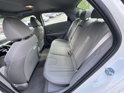 New 2026 Hyundai Elantra SEL Sport Premium FWD image 23