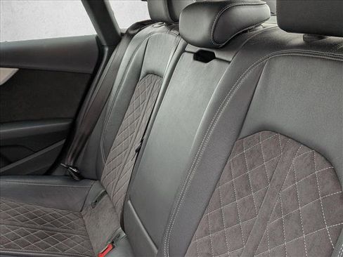 Used 2019 Audi S5 Premium w/ Convenience Package image 16