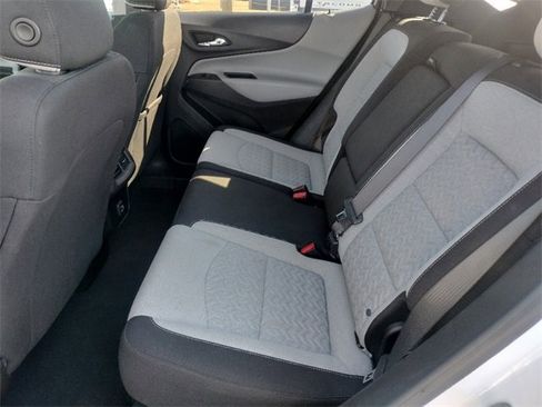 Used 2022 Chevrolet Equinox LT image 18