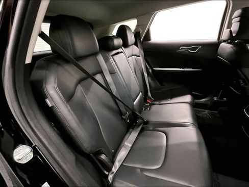 Used 2025 Kia Sportage EX FWD image 23
