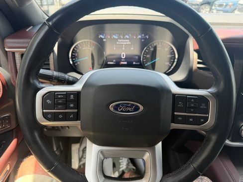 Used 2024 Ford Expedition Limited AWD/4WD image 16