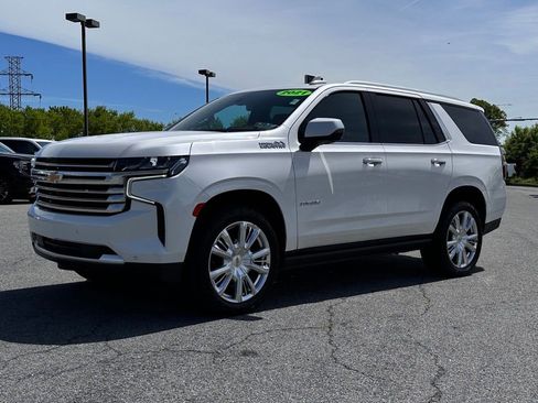 Used 2021 Chevrolet Tahoe High Country w/ Premium Package AWD/4WD image 2