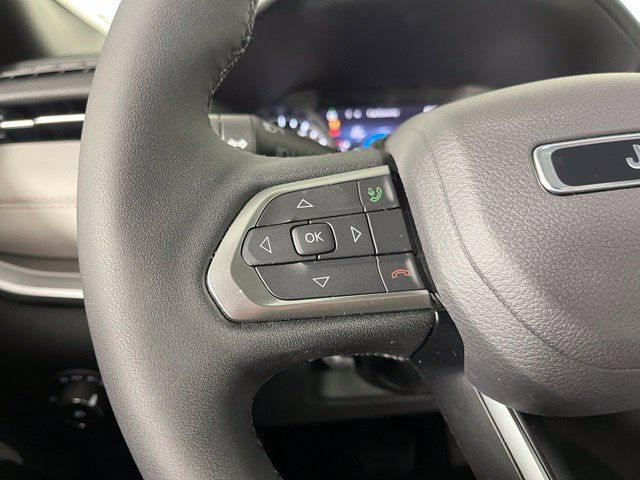 Used 2026 Jeep Compass Limited AWD/4WD image 20