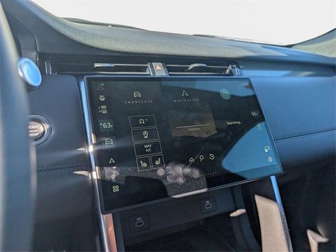 Used 2024 Land Rover Discovery Sport Dynamic SE image 23