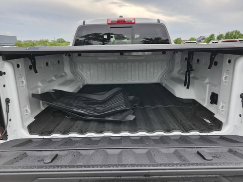 Used 2026 Chevrolet Colorado LT w/ LT Convenience Package AWD/4WD image 23