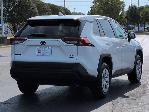 Used 2024 Toyota RAV4 LE AWD/4WD image 5