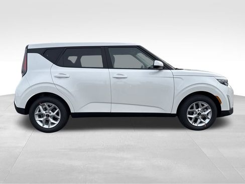 New 2025 Kia Soul LX image 9