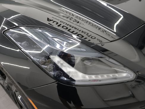 Used 2019 Chevrolet Corvette Stingray Coupe w/ Carbon Flash Badge Package RWD image 20