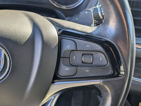 Used 2022 Buick Enclave Essence w/ Experience Buick Package image 25