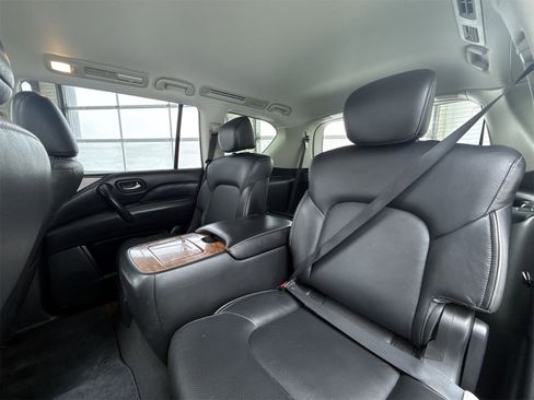 Used 2019 INFINITI QX80 Luxe w/ All-Season Package image 32