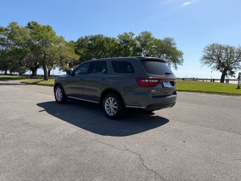 Used 2020 Dodge Durango SXT w/ 3rd Row Seating Group image 3