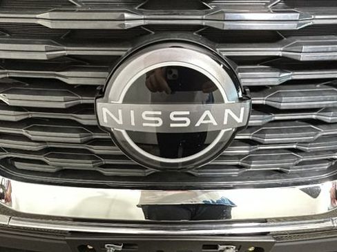 Used 2023 Nissan Rogue SV AWD/4WD image 8