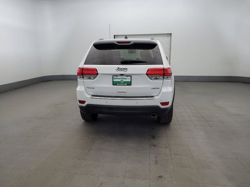 Used 2017 Jeep Grand Cherokee Limited AWD/4WD image 7