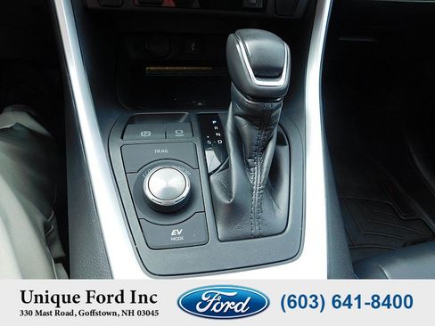 Used 2020 Toyota RAV4 XSE AWD/4WD image 22