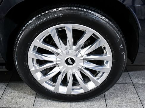 Used 2021 Cadillac Escalade Premium Luxury w/ Driver Assist Tech Package AWD/4WD image 8