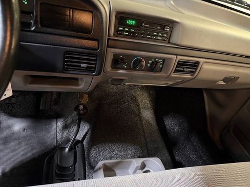 Used 1997 Ford F250 4x4 Regular Cab Heavy Duty image 8