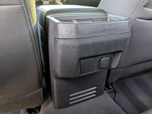 Certified 2025 Toyota Tacoma SR5 image 18