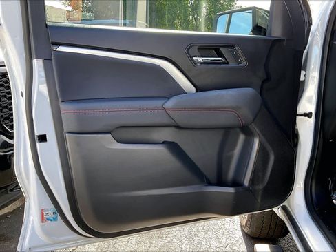 Certified 2023 Chevrolet Colorado Z71 w/ Z71 Convenience Package 2 image 21