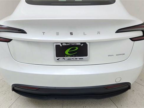 Used 2024 Tesla Model 3 Long Range image 11