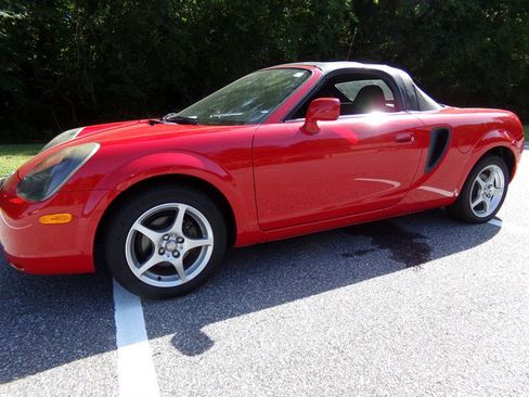 Used 2000 Toyota MR2 image 5