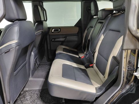 Certified 2024 Ford Bronco Wildtrak image 42