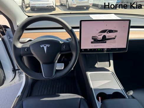 Used 2022 Tesla Model Y Performance AWD/4WD image 15