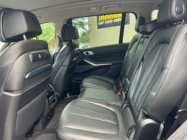 Used 2025 BMW X7 xDrive40i AWD/4WD image 5