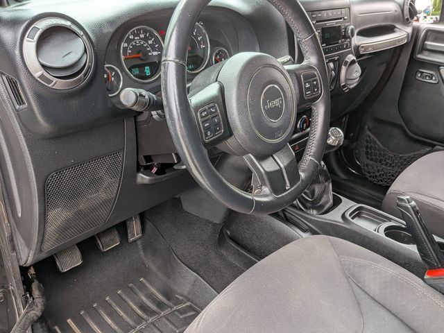 Used 2013 Jeep Wrangler Unlimited Sport AWD/4WD image 17