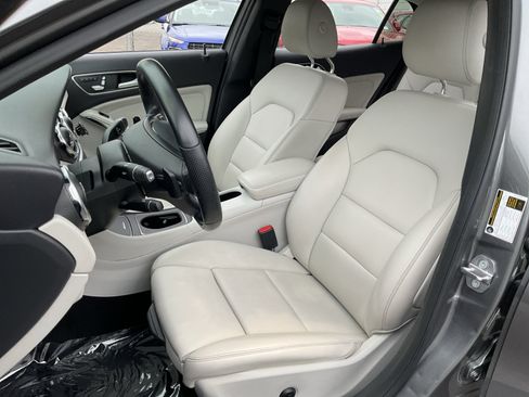Used 2019 Mercedes-Benz GLA 250 image 18