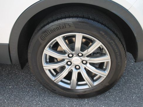 Used 2021 Cadillac XT4 Premium Luxury AWD/4WD image 30