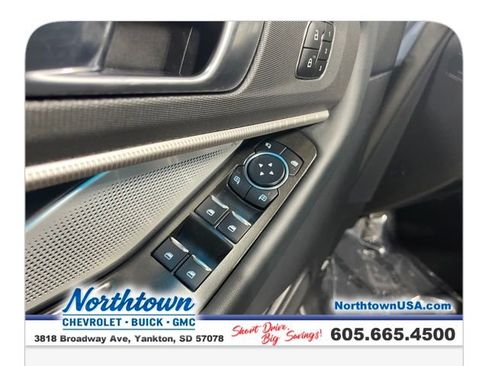 Used 2025 Ford Explorer ST image 11