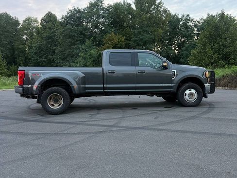 Used 2017 Ford F350 Lariat w/ FX4 Off-Road Package AWD/4WD image 29